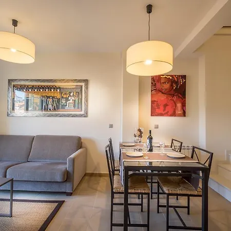 Tarongeta Apartment *